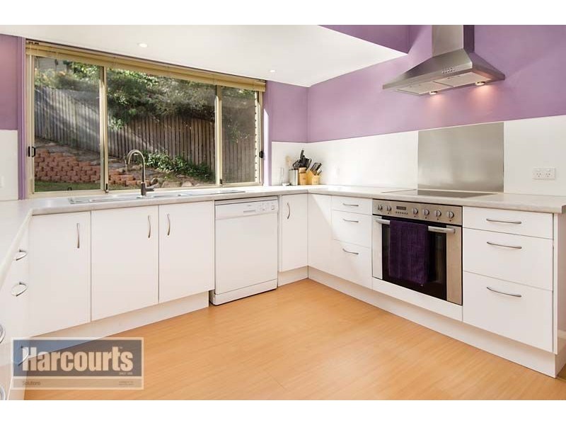 16 Lynwood Court, Ferny Hills QLD 4055