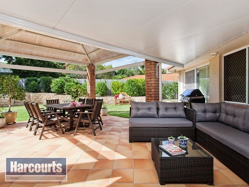 12 Arlington Drive, Arana Hills QLD 4054