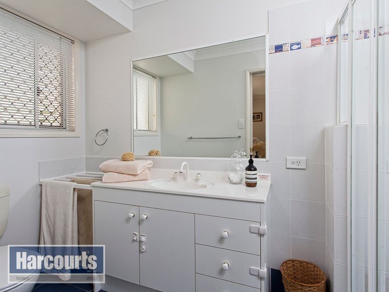 12 Arlington Drive, Arana Hills QLD 4054