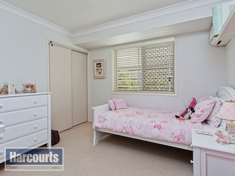 12 Arlington Drive, Arana Hills QLD 4054