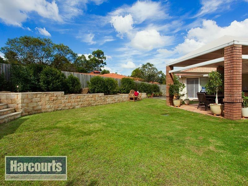 12 Arlington Drive, Arana Hills QLD 4054