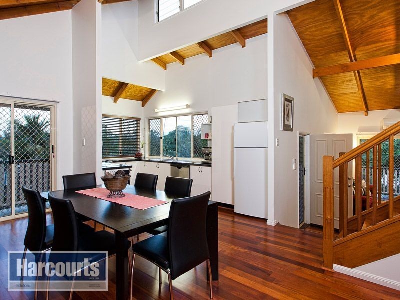 4 Fleetwood Court, Ferny Hills QLD 4055