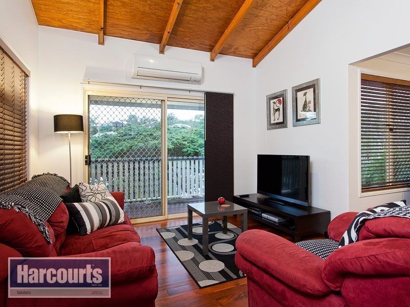 4 Fleetwood Court, Ferny Hills QLD 4055