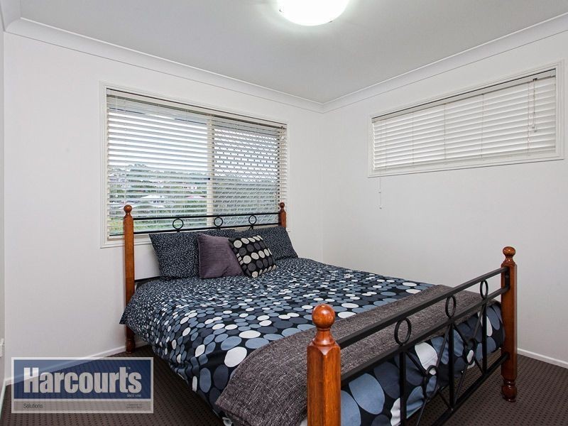 4 Fleetwood Court, Ferny Hills QLD 4055
