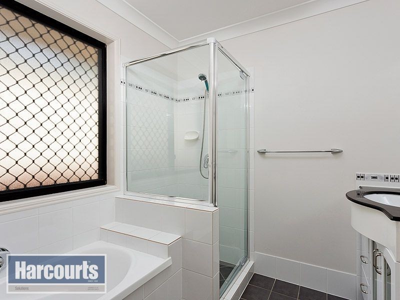 5 Isabella Street, Collingwood Park QLD 4301