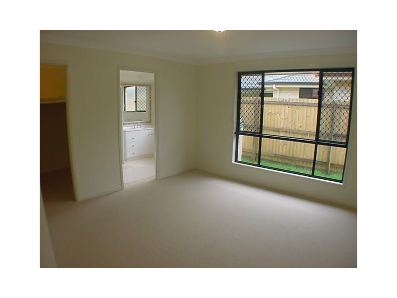 5 Edmund Court, Warner QLD 4500