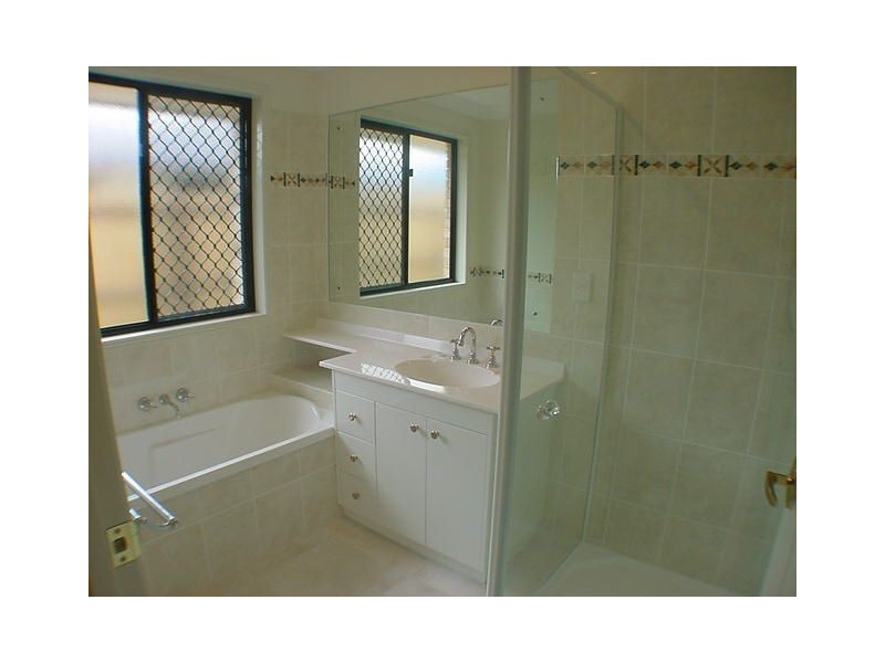 5 Edmund Court, Warner QLD 4500