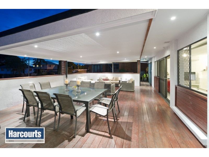 105 Redwood Street, Stafford Heights QLD 4053