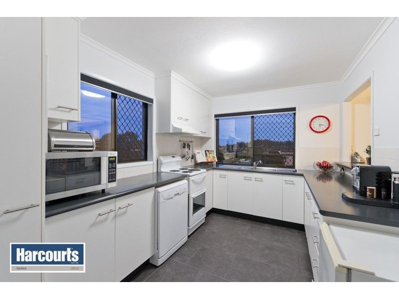 105 Redwood Street, Stafford Heights QLD 4053