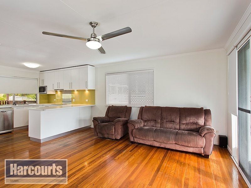 7 Kolora Crescent, Ferny Hills QLD 4055