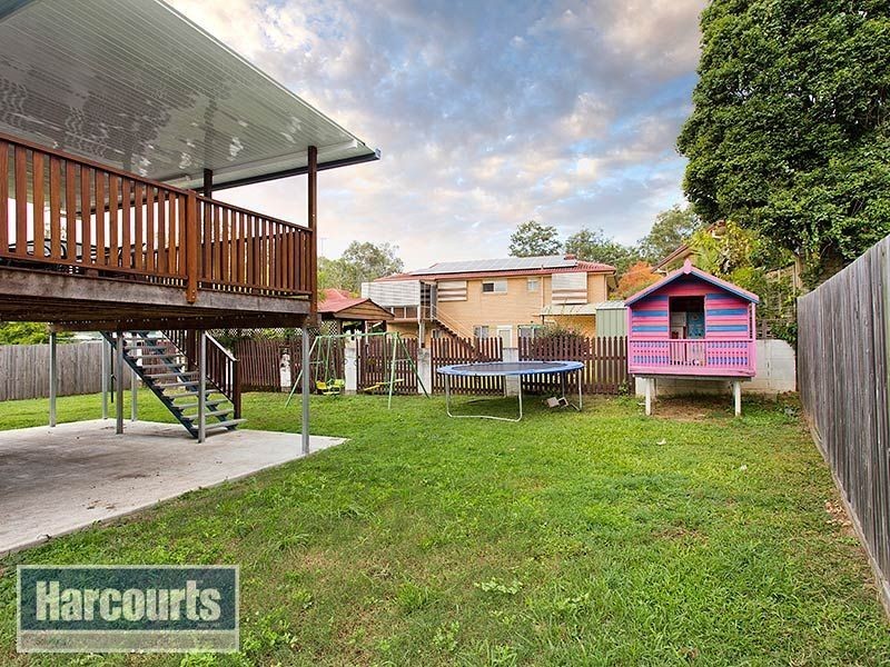 7 Kolora Crescent, Ferny Hills QLD 4055