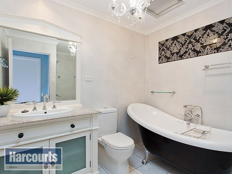 1 Lansvale Street, Mitchelton QLD 4053