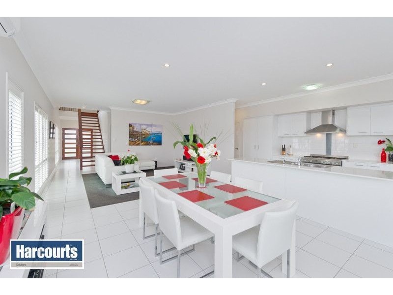 11 Greenview Close, Mitchelton QLD 4053