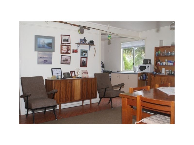 8 Easton Street, Eurong QLD 4581