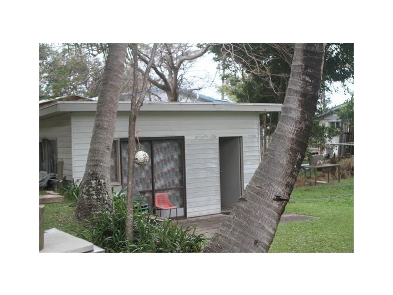 8 Easton Street, Eurong QLD 4581