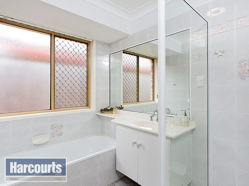 84 Glengarry Road, Keperra QLD 4054