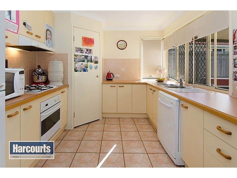 8 Inverness Street, Upper Kedron QLD 4055