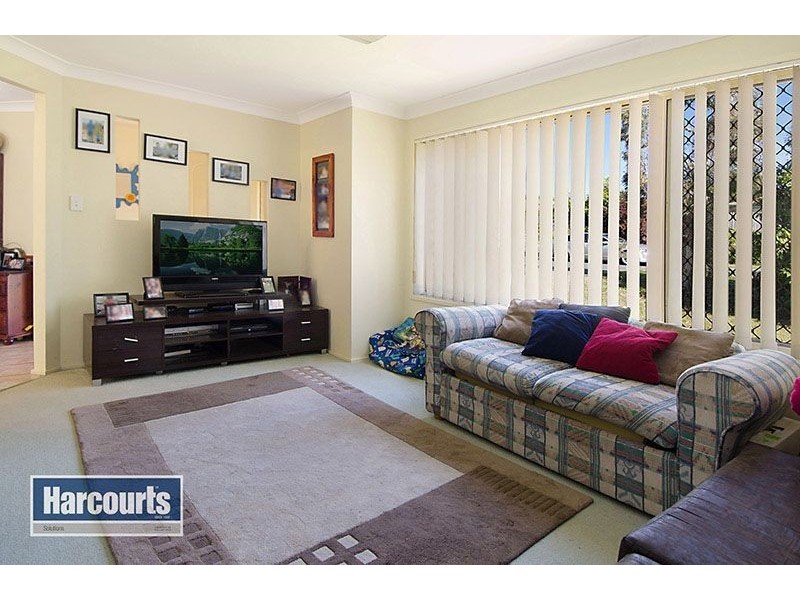 8 Inverness Street, Upper Kedron QLD 4055