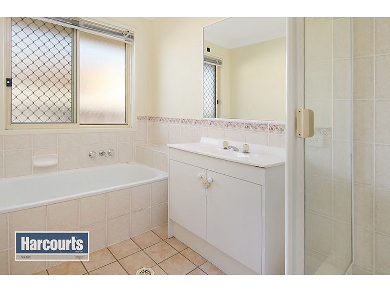 8 Inverness Street, Upper Kedron QLD 4055