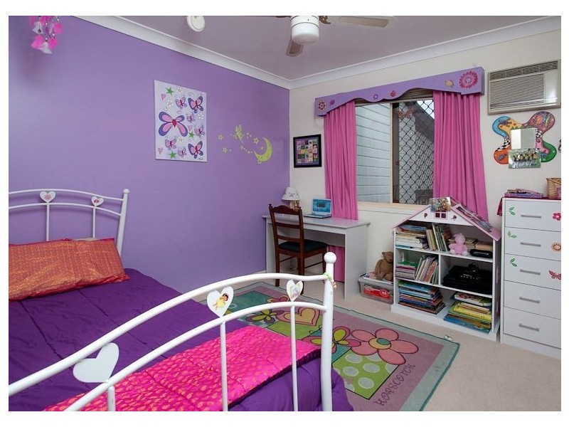 8 Janet Place, Arana Hills QLD 4054