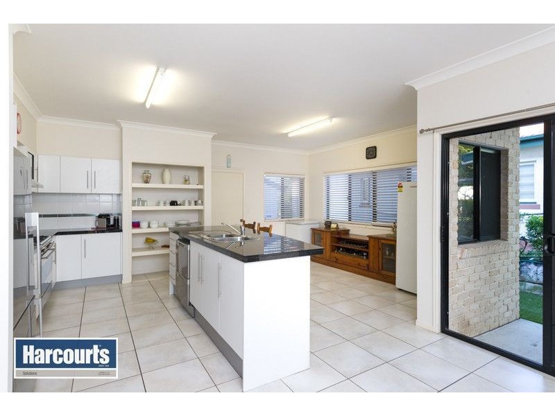 8 Parkview Street, Mitchelton QLD 4053