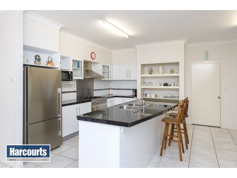 8 Parkview Street, Mitchelton QLD 4053