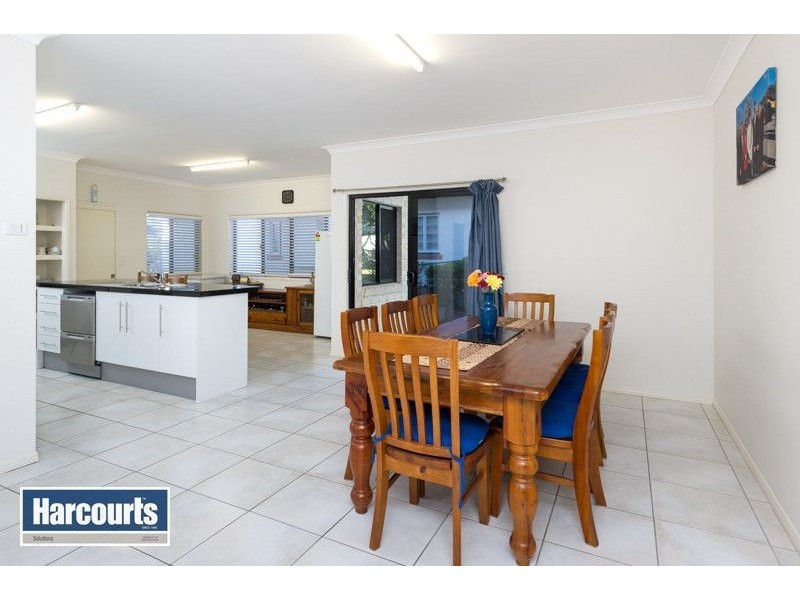 8 Parkview Street, Mitchelton QLD 4053