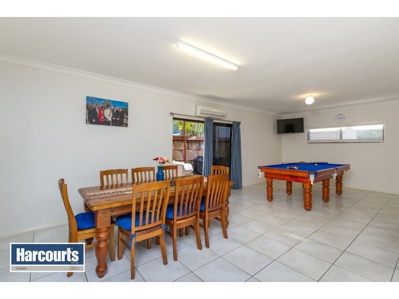 8 Parkview Street, Mitchelton QLD 4053