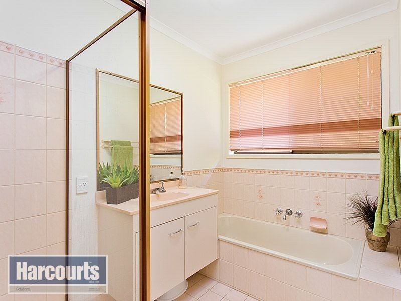 4 Shaun Place, Keperra QLD 4054