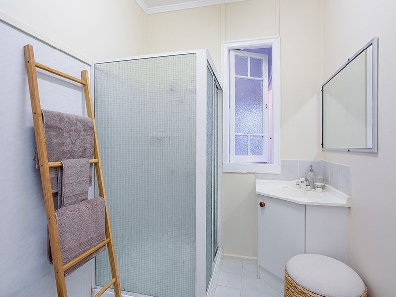 46 June Street, Mitchelton QLD 4053