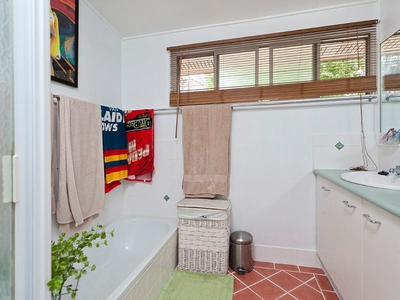 13 Burloo Crescent, Ferny Hills QLD 4055