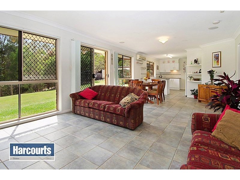 8 Breen Drive, Bunya QLD 4055