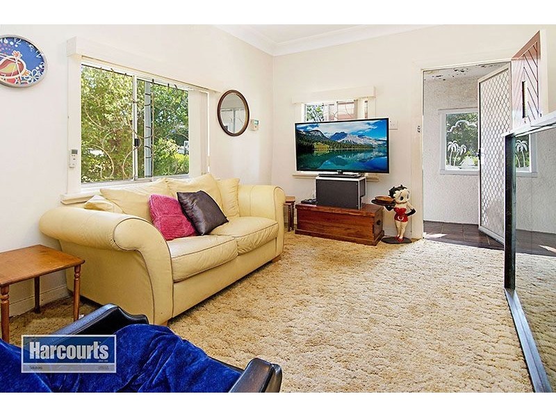 13 University Road, Mitchelton QLD 4053