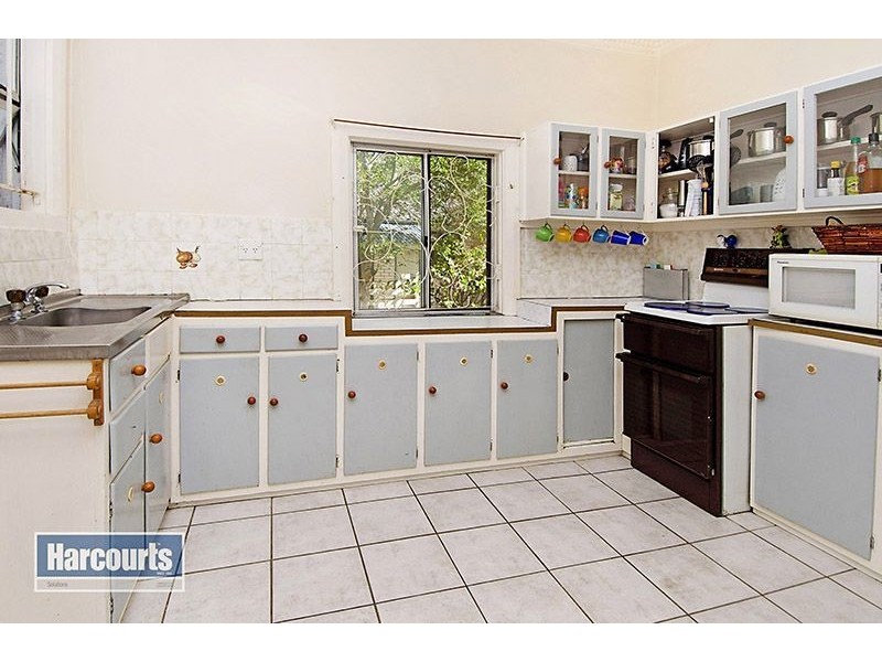 13 University Road, Mitchelton QLD 4053