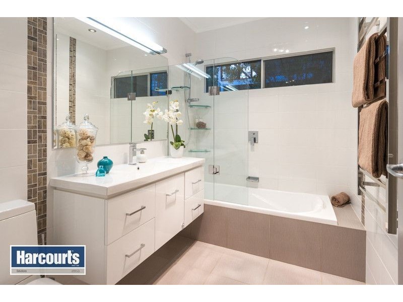 76 Taylors Road, Gaythorne QLD 4051