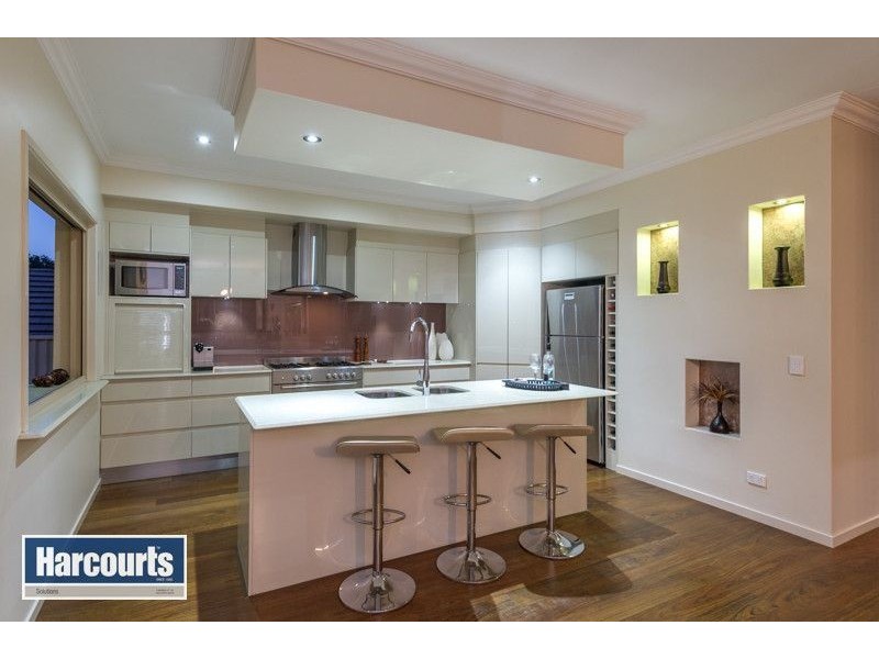 25 Ironbark Place, Mitchelton QLD 4053