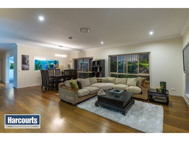 25 Ironbark Place, Mitchelton QLD 4053