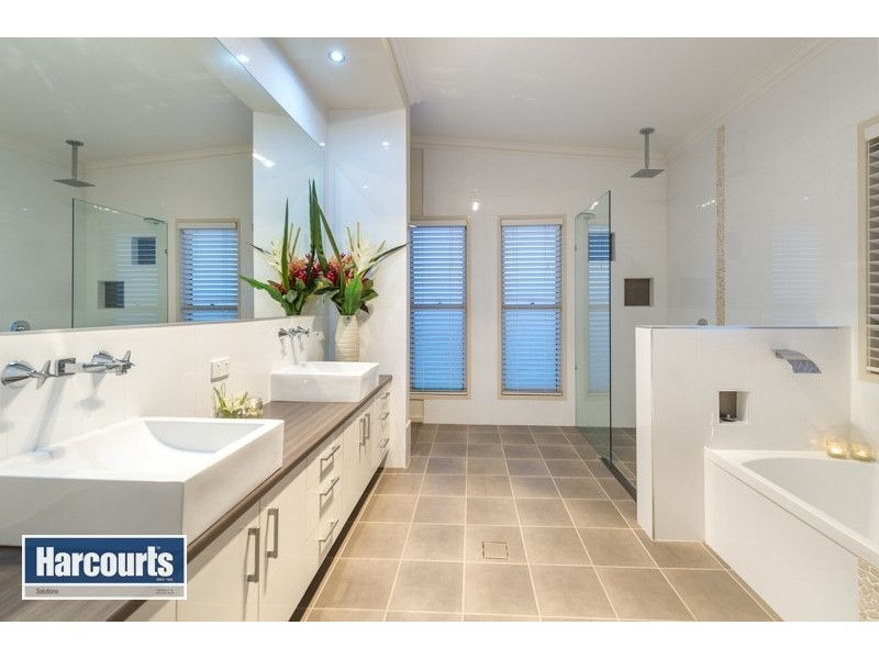 25 Ironbark Place, Mitchelton QLD 4053