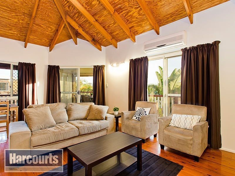 52 Blackwood Drive, Ferny Hills QLD 4055