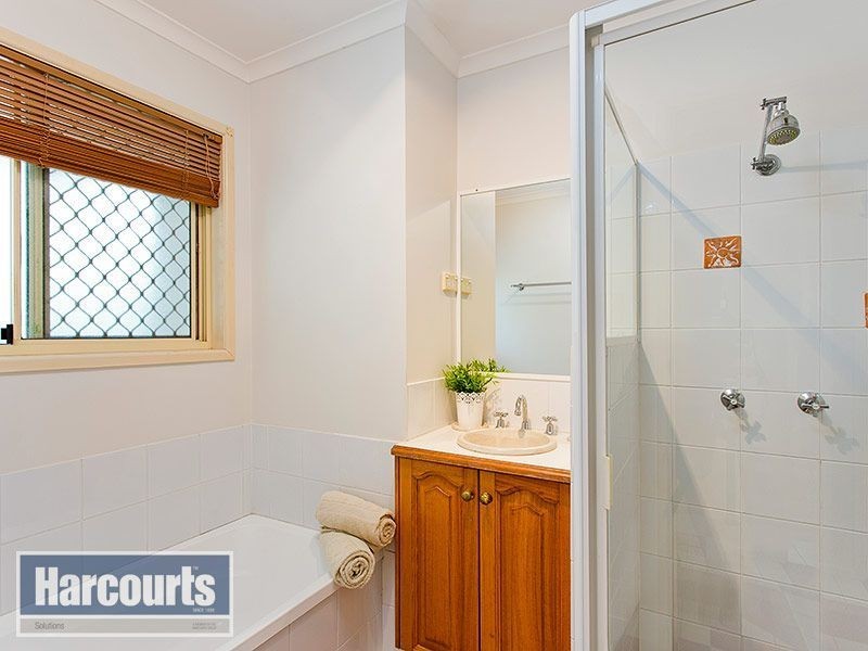 52 Blackwood Drive, Ferny Hills QLD 4055