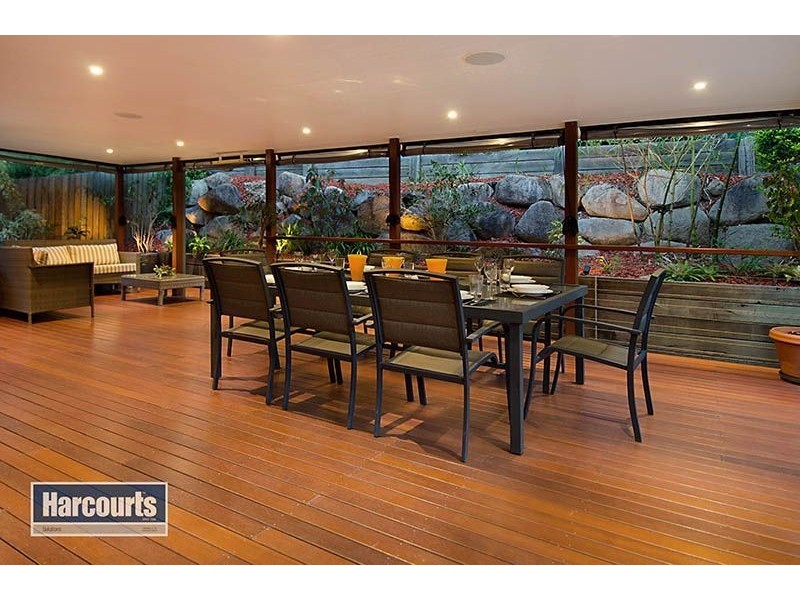 31 Yeerinbool Court, Arana Hills QLD 4054