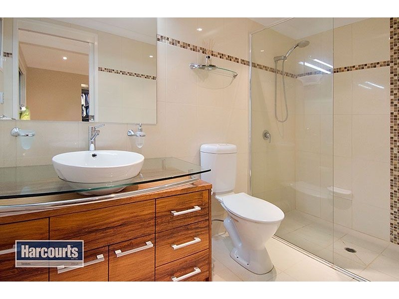31 Yeerinbool Court, Arana Hills QLD 4054