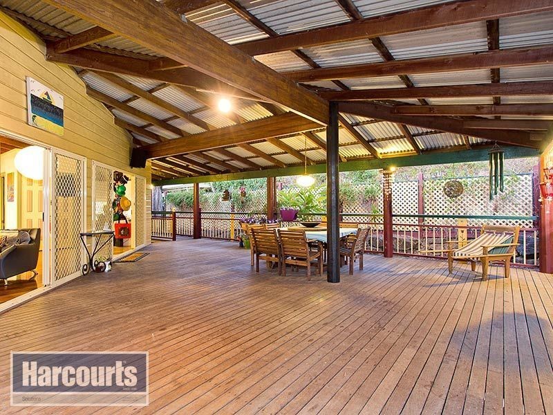 18 Listonia Drive, Albany Creek QLD 4035