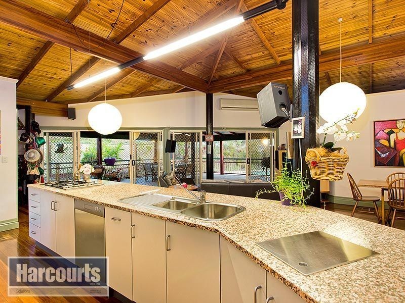 18 Listonia Drive, Albany Creek QLD 4035