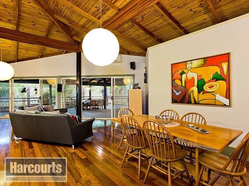 18 Listonia Drive, Albany Creek QLD 4035