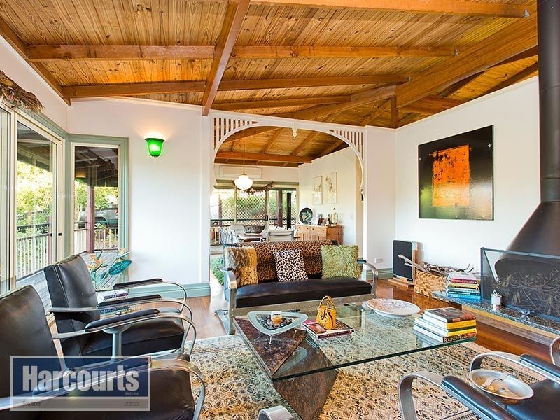 18 Listonia Drive, Albany Creek QLD 4035