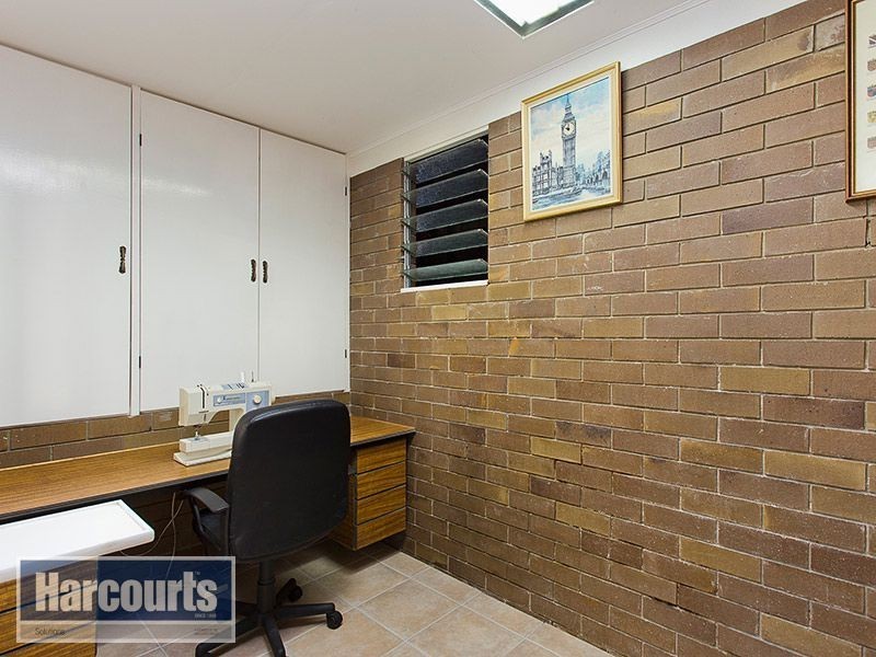 17 Barber Road, Ferny Hills QLD 4055