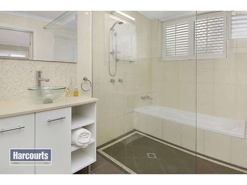 127 Kylie Avenue, Ferny Hills QLD 4055