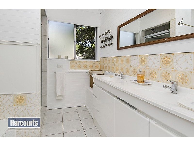 127 Kylie Avenue, Ferny Hills QLD 4055