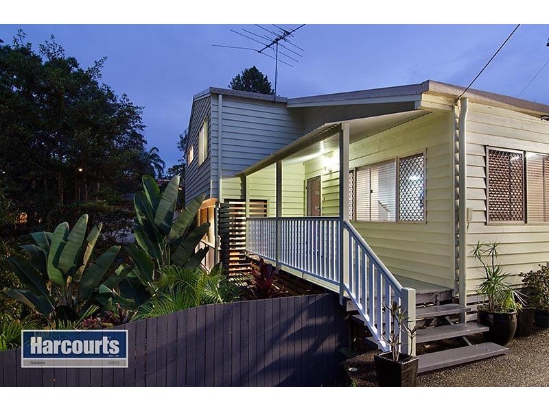 28 Barber Road, Ferny Hills QLD 4055